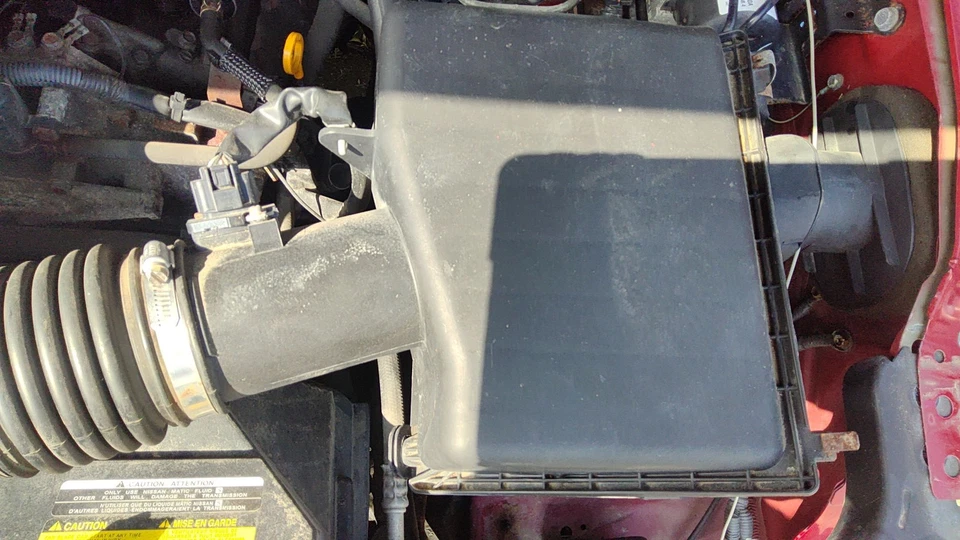 11 Limpiador de aire Nissan Frontier 6 cilindros (4,0 l) Foto 1 de 1