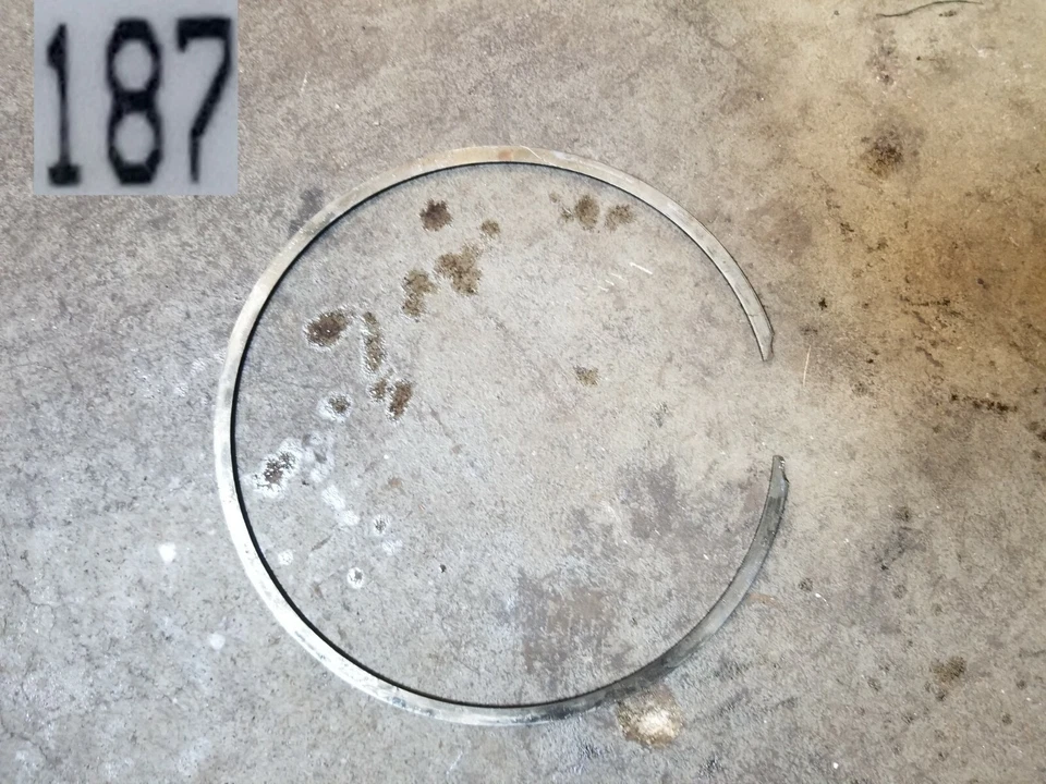 JEEP GRAND CHEROKEE TRANSMISSION C CLIP 2 OEM 2003-2004 - Image 1 of 1