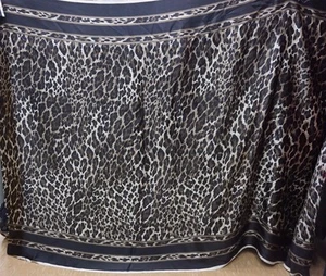 100% Silk Fabric Luxury Black Leopard print Brown satin Silk Made in Korea 44" - Picture 1 of 3