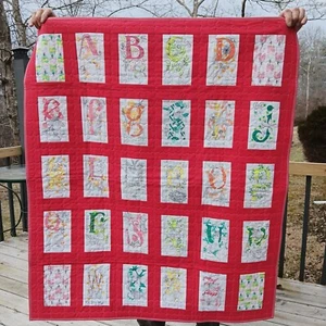 CRIB BABY QUILT - HANDMADE - ALPHABET ABC NATURE WALK - FLORAL BACKING 37 x 43" - Picture 1 of 9