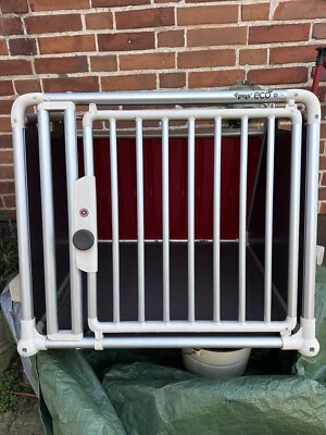 Hundebox - Transportbox - Autobox  4Pets Eco 4 - Größe S - Bild 1 von 3
