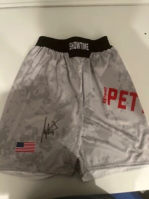 Pantalones cortos de lucha UFC firmados por Anthony Pettis (Beckett) Foto 1 de 2