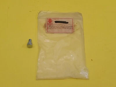 NOS SUZUKI RV90 GT380 T125 BOLT PART# 09111-06007 - Image 1 of 4