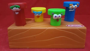 Juego de actividades de banco de trabajo de uñas Playskool sin martillos Playskl 06207 herramientas - Imagen 1 de 5