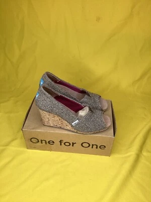 TOMS Women’s Brown Metallic Herringbone Peep Toe Wedge Heel Shoes size 6 NIB - Image 1 of 4