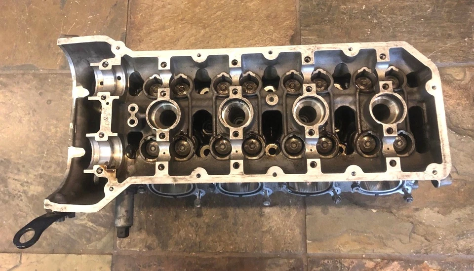 BMW M3 2007-2012 culata motor derecho, 11127838137, 7838137, 7838140, OEM Foto 1 de 4