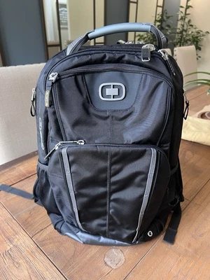 Ogio Callaway Axle 17 便携式电脑背包 黑色 * 阅读说明 * — 第 1/4 张图片