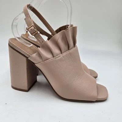 Tacones Nanette Lepore Madeline con volantes de cuero rosa polvoriento punta abierta 7,5 M Foto 1 de 4