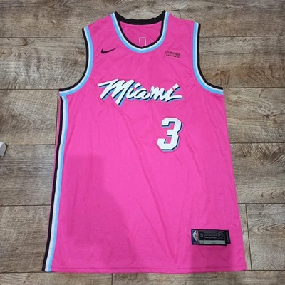 Camiseta Nike Miami Heat Dwayne Wade Swingman Rosa Talla 52 Foto 1 de 4