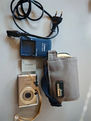 Canon Digital IXUS 40 - Fotocamera Digitale Compatta 4 MP - Immagine 1 di 4