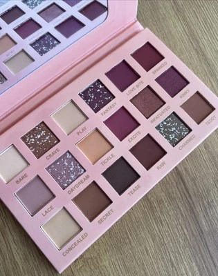 Eyeshadow Palette New - Image 1 of 4