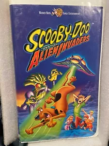Scooby-Doo And The Alien Invaders Clam Shell VHS *Pre-Owned* Bkshds - Picture 1 of 6