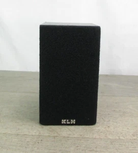KLH 9005 50W 2 Way Bookshelf Satellite Speakers 8 OHM Tesated 1 speaker - Picture 1 of 6