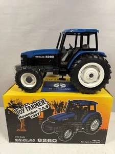 1/16 New Holland 8260 Tractor 1997 Toy Farmer National Toy Show DieCast New ERTL - Picture 1 of 9