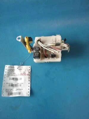 98 GEO METRO BAJO TABLERO CAJA DE FUSIBLES, cabina 174372 Foto 1 de 3