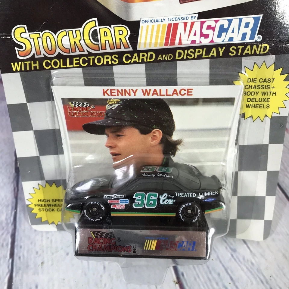 Coche diecast Kenny Wallace #36 Cox Lumber 1991 Racing Champions Nascar 1:64 de colección Foto 1 de 4