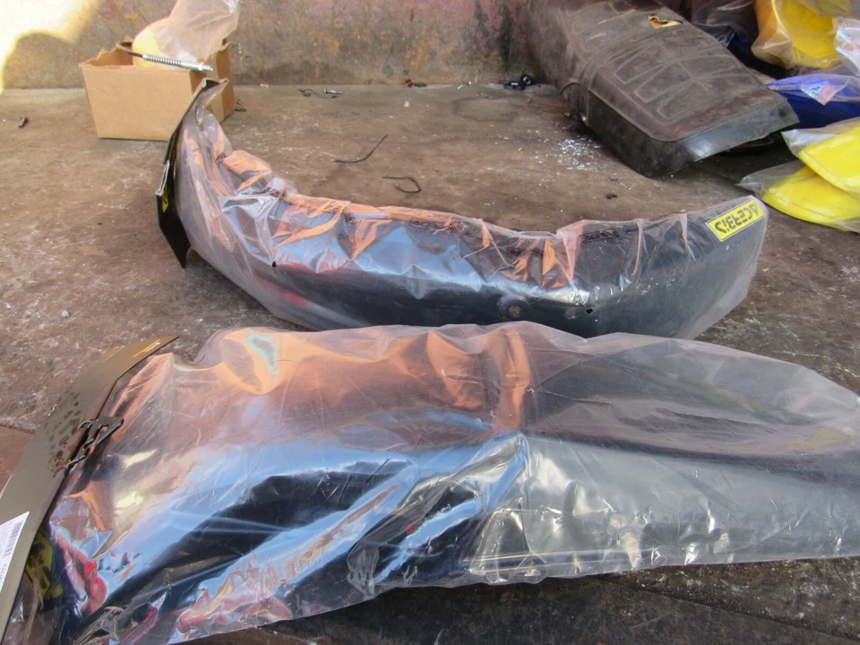 Guardabarros delantero y trasero negro nuevo 2004-2007 honda cr125 cr250 Foto 1 de 1