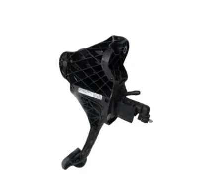 Audi A3 8P Clutch Pedal Assembly with Master Cylinder and Sensor 1K2721059DL - Image 1 of 4