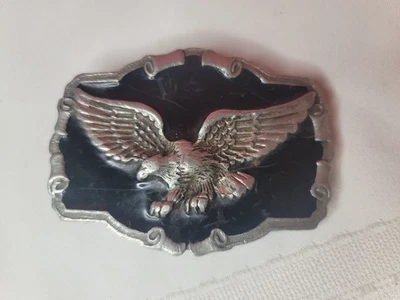 Hebilla de cinturón vintage de águila calva 1983 esmalte The Great American Buckle Co Foto 1 de 3