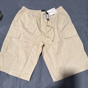 BoohooMAN Plus Size Elastic Waist Relaxed Long Length Cargo Shorts Stone 2XL NWT - Picture 1 of 7