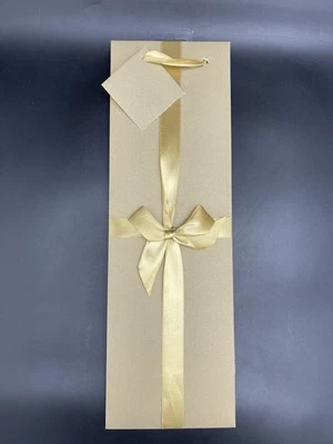 Bolsa de regalo Cakewalk Wine botella individual diseño dorado vino con etiqueta Foto 1 de 2