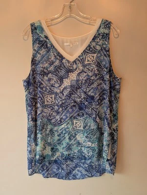 Blusa Top Para Mujer Violeta+Claire L Sin Mangas En Capas Estampado Floral Foto 1 de 4