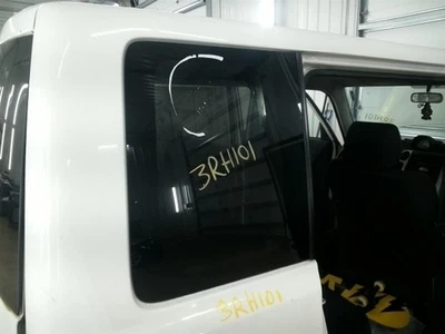 Стекло на четверть правого пассажира подходит для 04–06 SCION XB 104935063 - Изображение 1 из 4