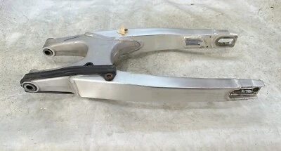 Brazo basculante trasero OEM 07 2007 SUZUKI RMZ450 RMZ RM-Z 450 61000-35G20 Foto 1 de 4