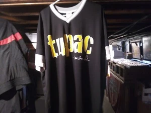 Camiseta deportiva de béisbol XL exclusiva de Walmart Tupac Shakur de 2 caras nueva con etiquetas - Imagen 1 de 4