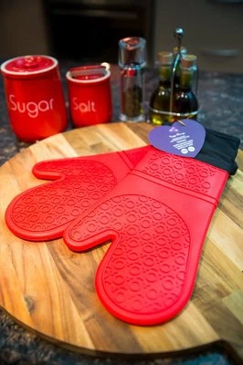 NUEVO Guantes de Silicona Extra Largos Resistentes al Calor para Asar, Cocinar (Juego 2, Rojo) Foto 1 de 3