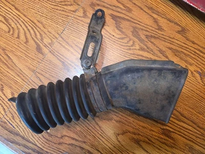 Cuchara/soporte de admisión de purificador de aire Toyota Land Cruiser FJ40 FJ45 1976💎 Foto 1 de 4