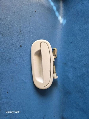 99 FORD EXPEDITION RIGHT FRONT OUTER DOOR HANDLE WHITE 136526 - Изображение 1 из 4