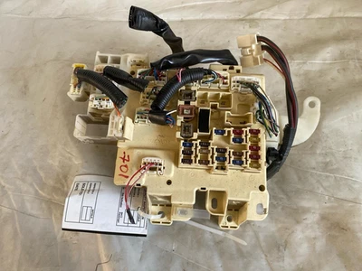 Toyota Camry 1998 cabina relé de fusibles caja de conexiones P/N 82641-33070 Foto 1 de 4