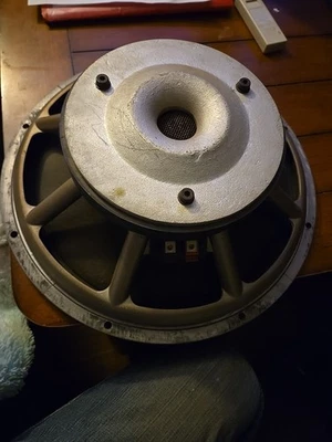 Altavoz P/A Peavy Black Widow Foto 1 de 4