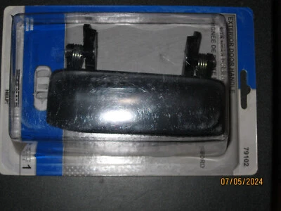 Manija de puerta Dorman 79102; se adapta a manija de puerta exterior Ford Explorer 1998-2001 Foto 1 de 2
