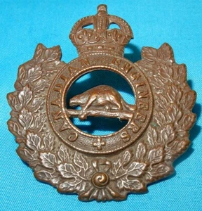 SUPERB ORIGINAL CANADIAN ENGINEERS CAP BADGE CANADA - 2 LUGS KC - Picture 1 of 2