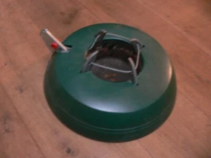 Christbaumständer Weihnachtsbaumständer mit Wassertank - Bild 1 von 3