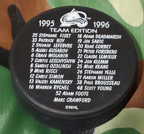 1995-96 STANLEY CUP CHAMPIONS TEAM EDITION COLORADO AVALANCHE NHL VINTAGE PUCK Cover