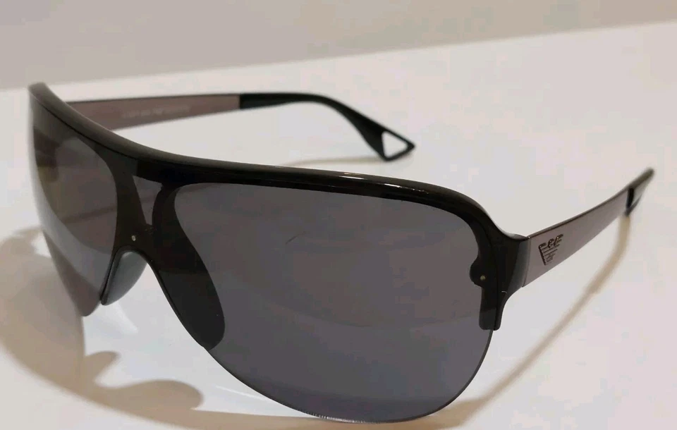 Gafas de sol Emporio Armani marco negro + tinte para mujer escudo/grande 9433/S KKLP9 Foto 1 de 4