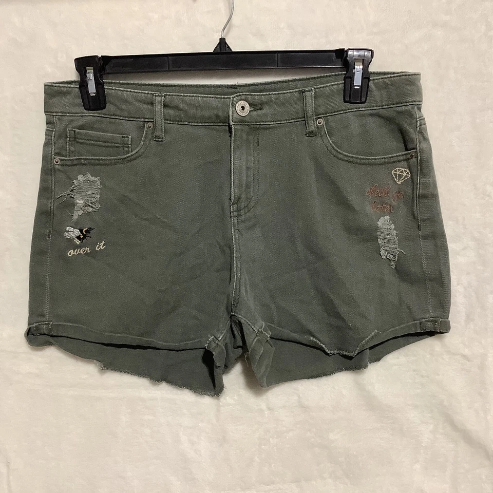 Pantalones cortos Vanilla Star talla 15 frases bordadas desgastados tiro medio verde Foto 1 de 4