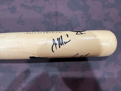 Bate de béisbol autografiado por Joe Mauer 2006 Minnesota Twins SGA Foto 1 de 4