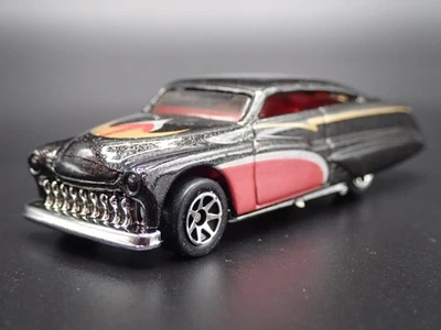 1951 51 Merc Mercury Viola Passione Nero 1:64 Diorama Scala Modellino Auto - Immagine 1 di 4