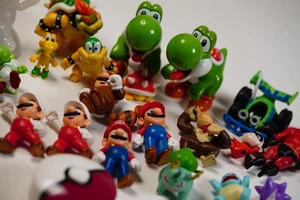 Toy Lot - Huge Super Mario Toy Lot (35+) – McDonald’s, Mario Kart, Donkey Kong - Picture 1 of 9