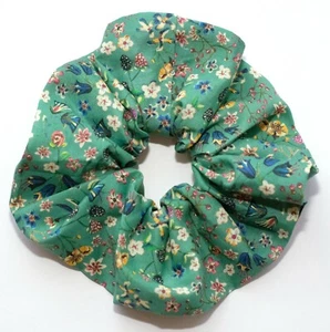 1 HAND MADE HAIR SCRUNCHIE IN DONNA LEIGH LIBERTY PRINT TANA LAWN COTTON FABRIC - Picture 1 of 2