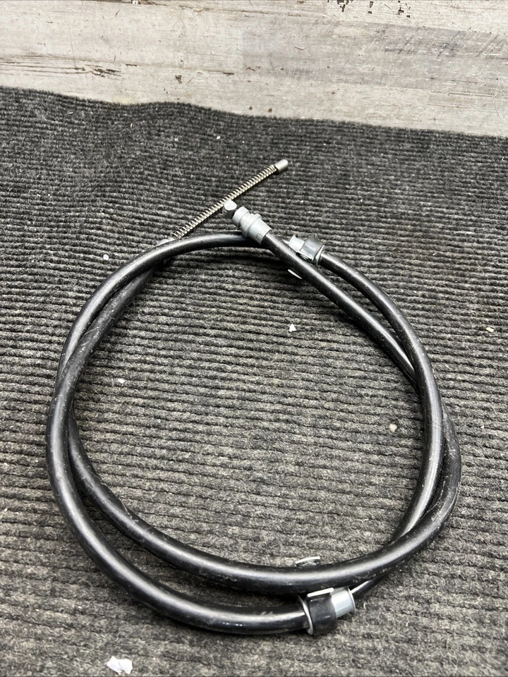 Cable de freno de estacionamiento Dorman C95439 para modelos Eagle Mitsubishi MR205959 Foto 1 de 4