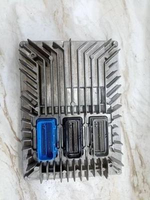 Módulo de control del motor Buick Regal 2017 12666129 Foto 1 de 4