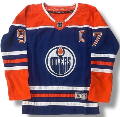 Camiseta deportiva juvenil Connor McDavid Edmonton Oilers Blue Fanatics (totalmente cosida) Foto 1 de 4