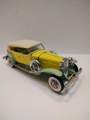 Franklin Mint 1930 Gary Cooper Duesenberg J Durham Tourster 1:24 - Image 1 of 4
