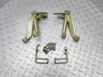 00-03 Suzuki GSXR 750 GSXR750 2002 pie trasero pasajero clavija soporte izquierdo derecho Foto 1 de 4