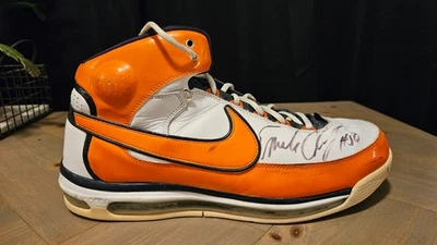 Образец Nike Air Max Elite Force правой обуви размер 15 Emeka Okafor без сертификата подлинности автограф - Изображение 1 из 4